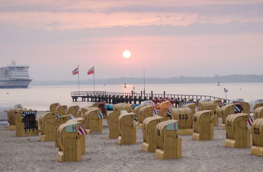 Seaside Mit Ostseeblick Lubeck Exterior photo